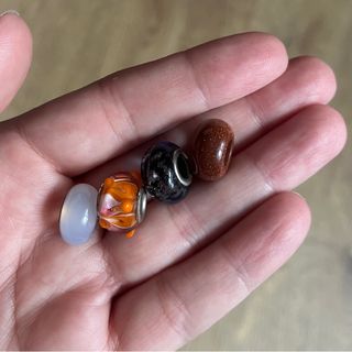 4 abalorios para pulseras