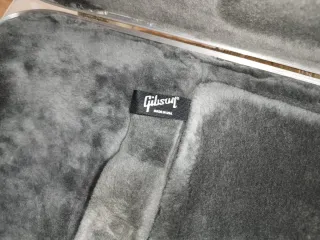 Estuche Rígido Gibson USA Dorado