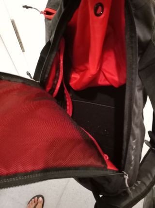 Mochila KIPSTA gris y roja