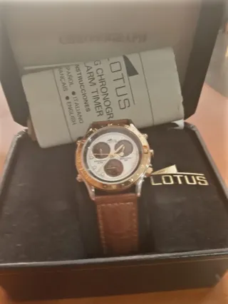 Reloj Lotus Cronógrafo Dorado y Marrón