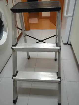Escalera aluminio 3 peldaños
