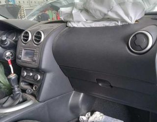 Nissan 68520jd900 guantera qashqai qashqai 357770