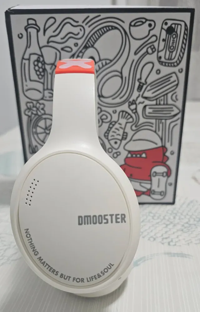 Cascos Bluetooth Blancos y Naranjas