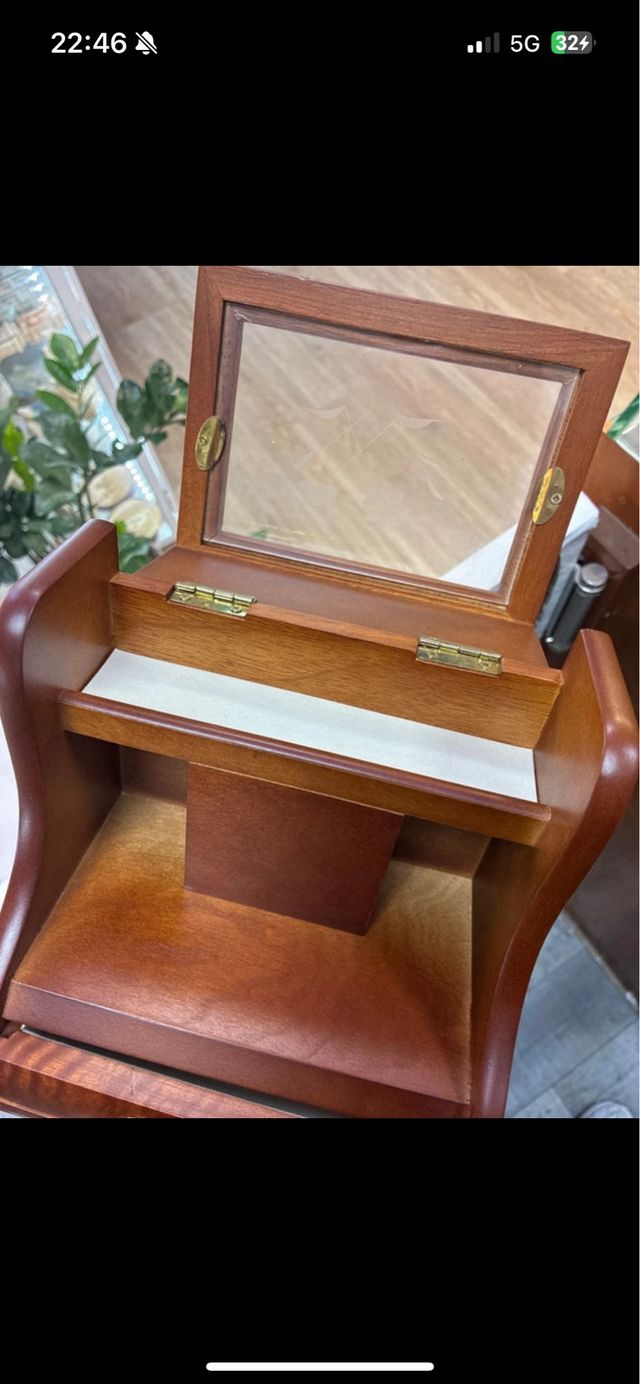 Joyero musical de madera