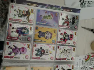 Álbum de Cromos Stumble Guys, más muñecos y gorras