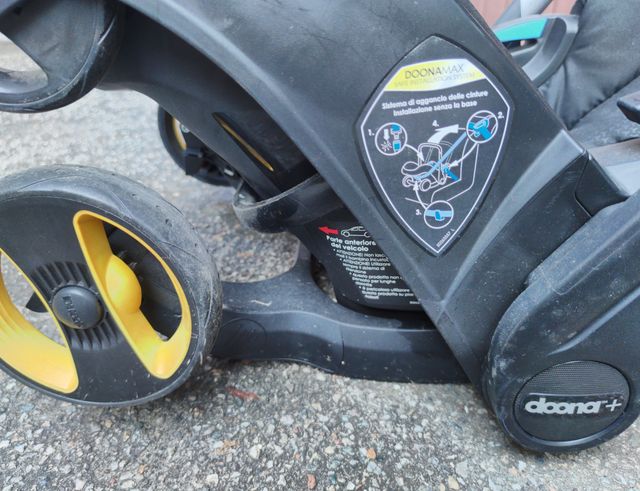 Seggiolino auto Doona+ blu