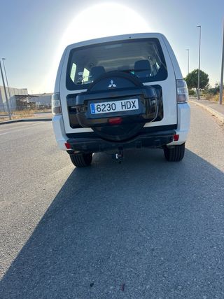 Mitsubishi Montero 2011