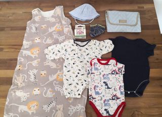 Lote Ropa Bebé: Pijama, Body, Gorro y accesorios