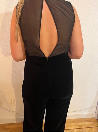 Mono de terciopelo negro