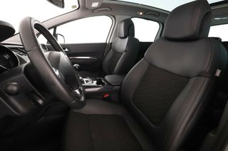 Peugeot 3008 1.6 Blue-HDi Allure