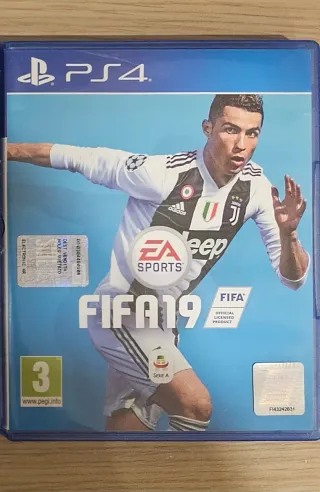 PS4 500GB + 2 Joypad + 2 Giochi