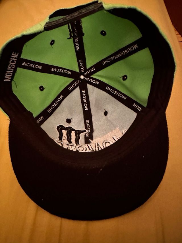 Gorra Monster Energy Negra y Verde