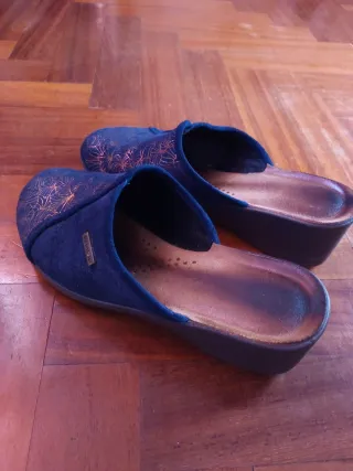 Pantofole Inblu Blu con Dettagli Oro