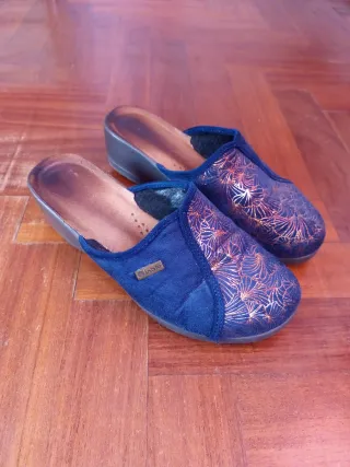 Pantofole Inblu Blu con Dettagli Oro