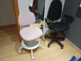 Sillas Escritorio y Esteticista (2uds x 25€)