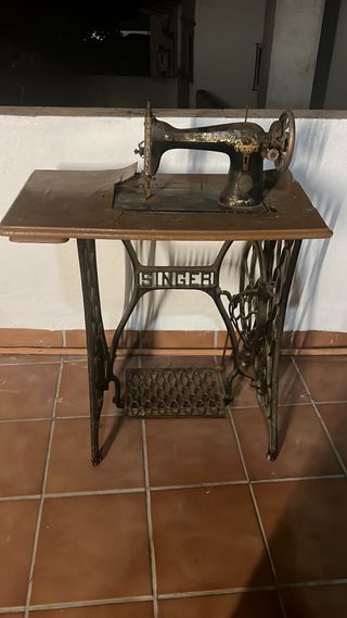 Máquina de coser antigua Singer