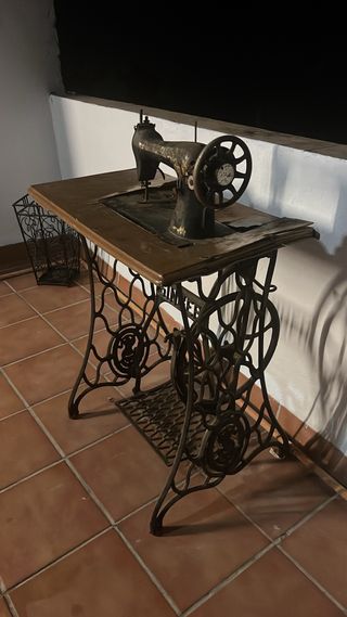 Máquina de coser antigua Singer
