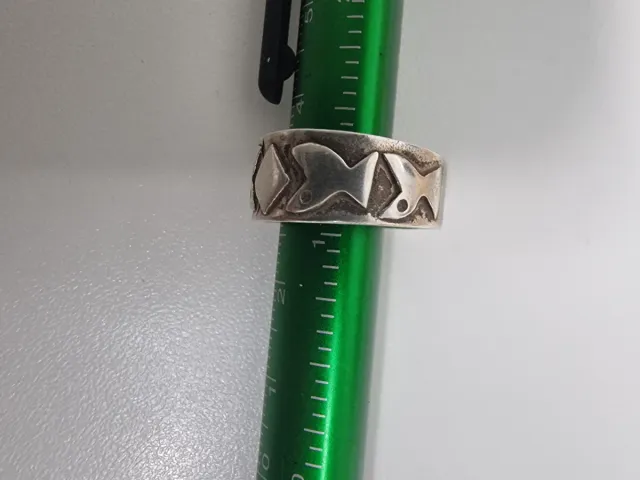 Anillo de plata con diseño