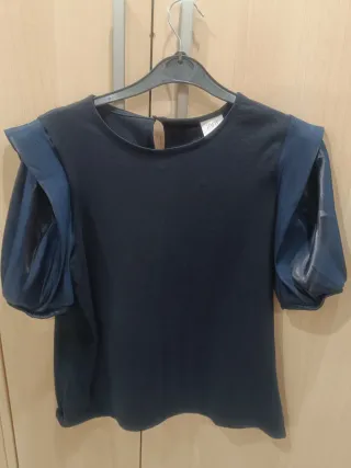 Camiseta Zara azul manga corta