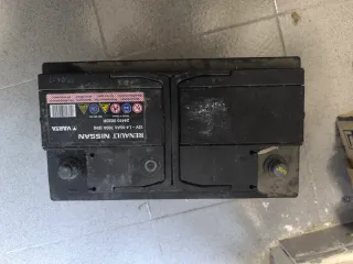 Batería Fuegoneta 85Ah Varta Descargada 