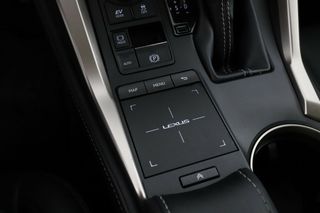 Lexus NX 300h Executive Line