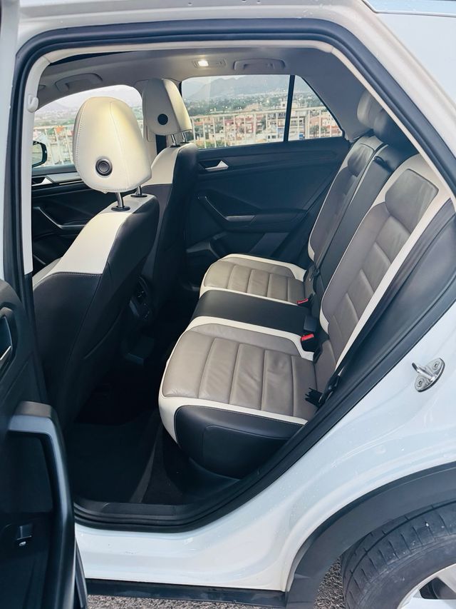 Volkswagen T-Roc 2021