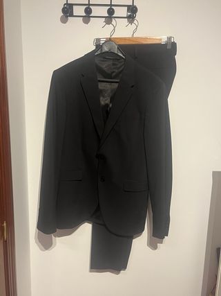 Traje Zara Negro Talla 42 Chaqueta y Pantalón