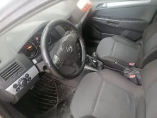 Opel Astra 2004