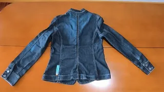 Cazadora vaquera chica