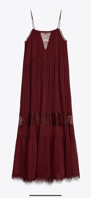 Vestido largo rojo con encaje