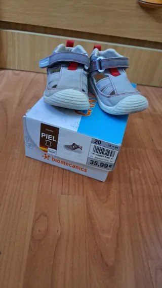 Zapatos Biomecanics Talla 20