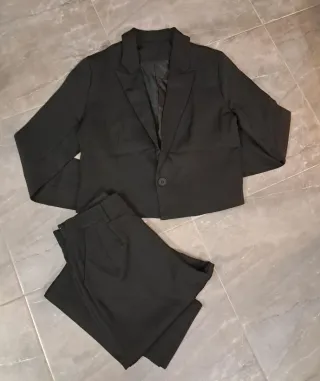 CONJUNTO DE TRAJE NEGRO