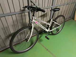 Bicicleta de Montaña Blanca
A-Mountain R-250