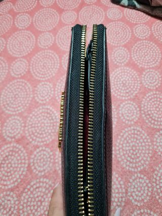 Portafoglio Love Moschino nero con logo dorato