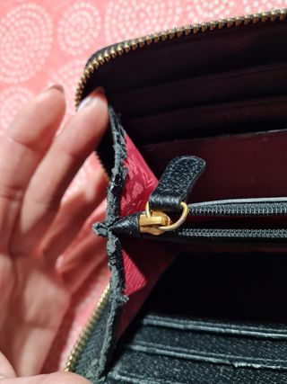 Portafoglio Love Moschino nero con logo dorato
