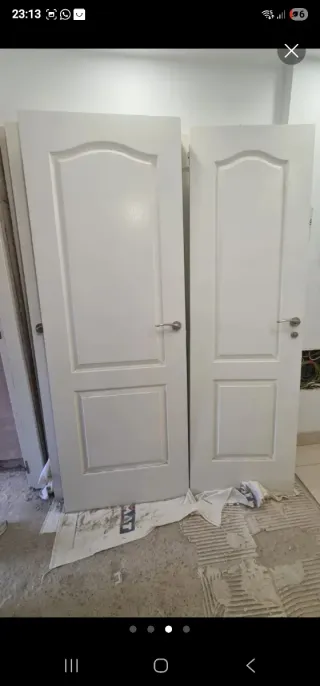 Puertas interiores blancas