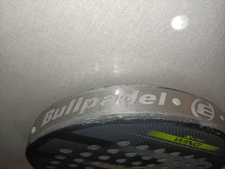 PALA BULLPADEL WING BALANCE (Algo Negociable)