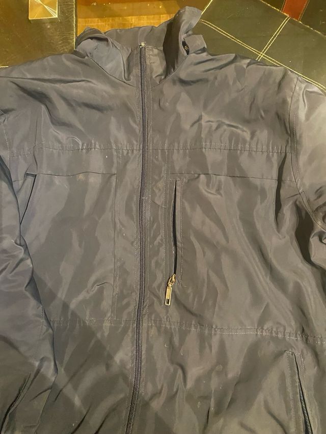 Chubasquero azul marino