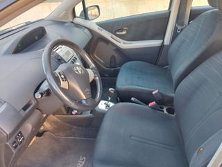 TOYOTA YARIS 1.4 D4D SOL   !! CAMBIO AUTOMATICO !!