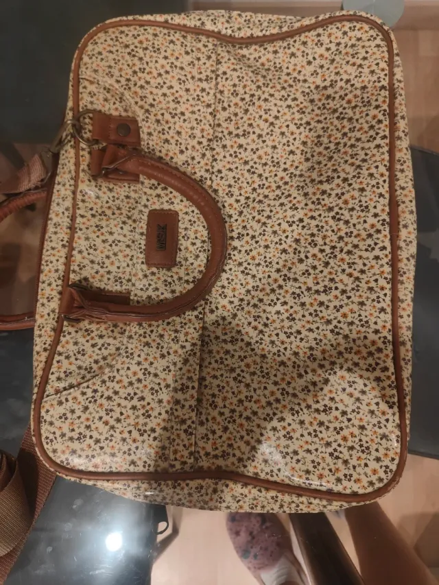 Funda portátil floral Miss K