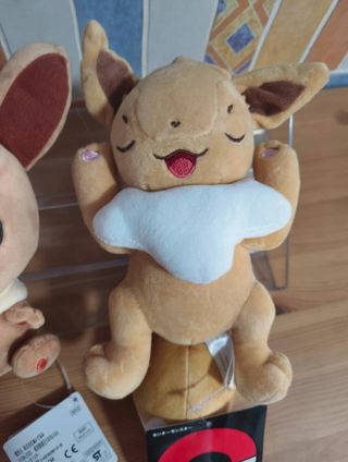 Pacchetto peluche Pokémon Eevee