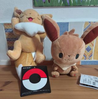Pacchetto peluche Pokémon Eevee