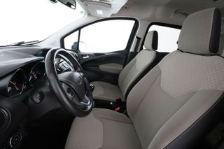 Ford Tourneo Courier 1.5 TDCi Titanium