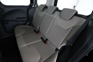 Ford Tourneo Courier 1.5 TDCi Titanium