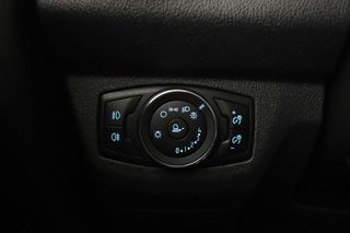 Ford Tourneo Courier 1.5 TDCi Titanium