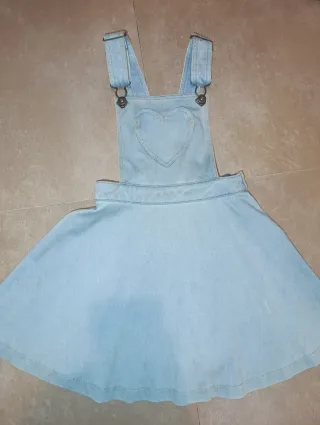 Vestido peto vaquero con corazón