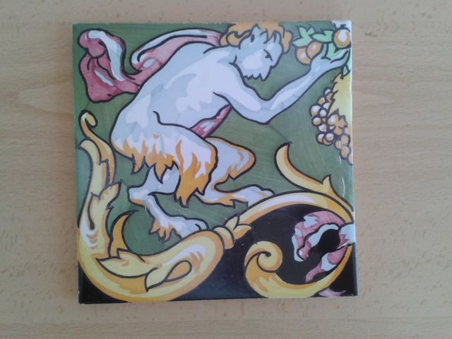 A7 AZULEJO ANTIGUO MODERNISTA FAUNO MITOLOGIA