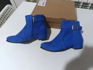 Botines azules sin estrenar T.37