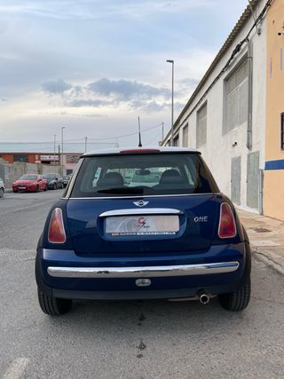 MINI Mini One 2003