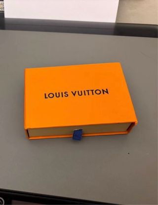 Scatole e sacchetto Louis Vuitton arancioni